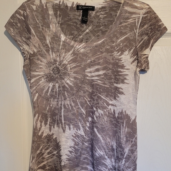 I.N.C Sheer Short Sleeve Top w/Rhinestone Designs - Picture 1 of 5